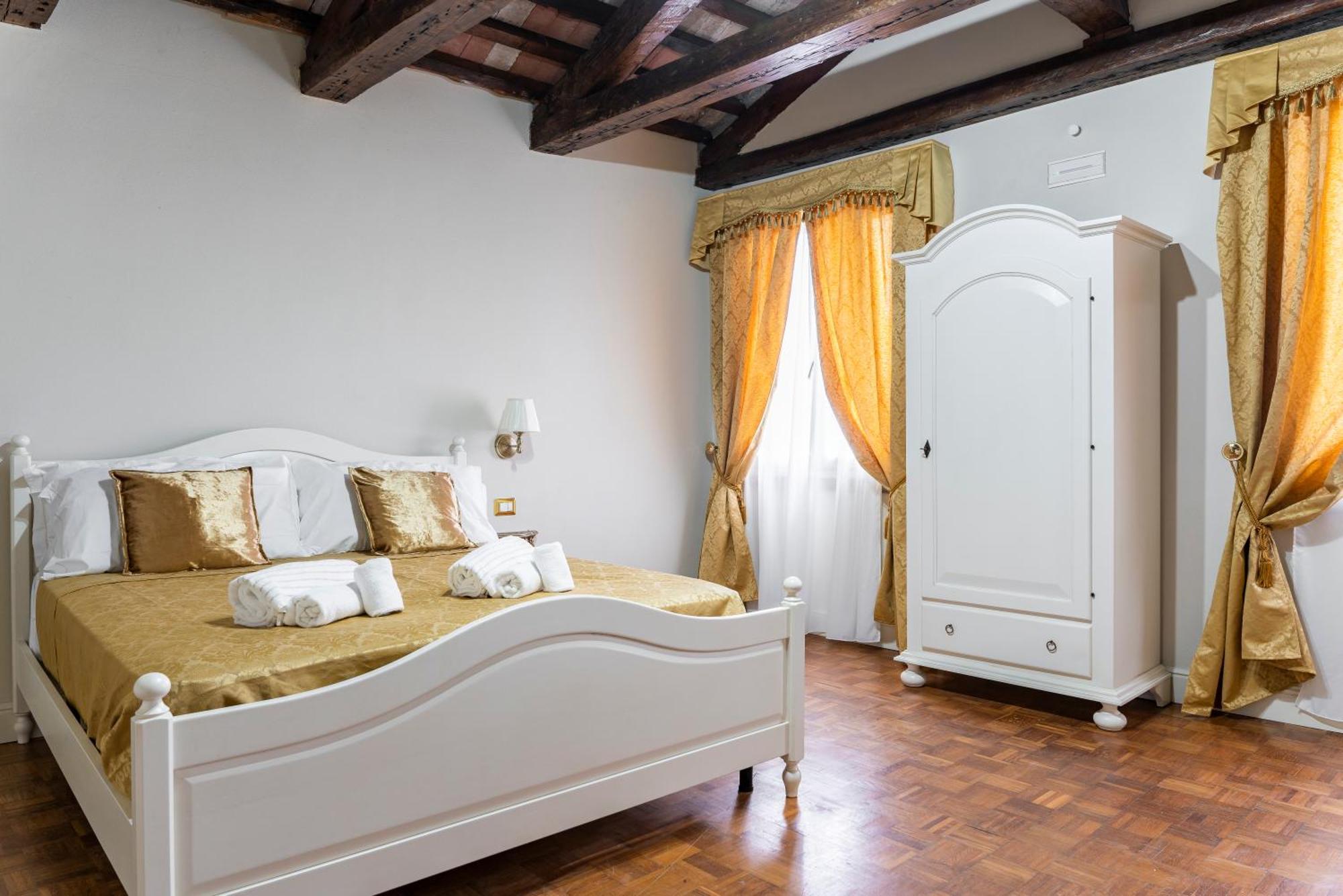 Palazzo Titti Rialto Suites Veneza Exterior foto